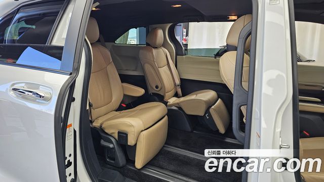 Toyota Sienna 2023 — photo 17