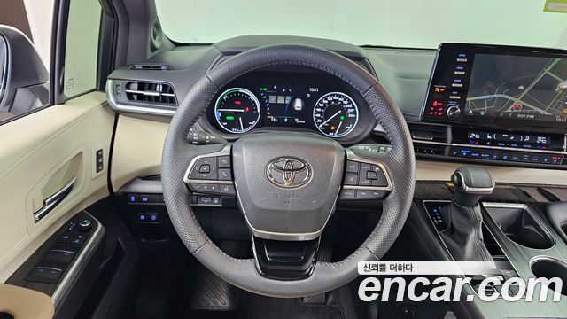 Toyota Sienna 2023 — photo 19