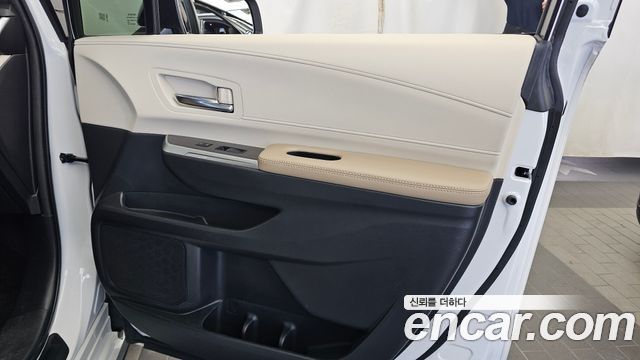 Toyota Sienna 2023 — photo 15
