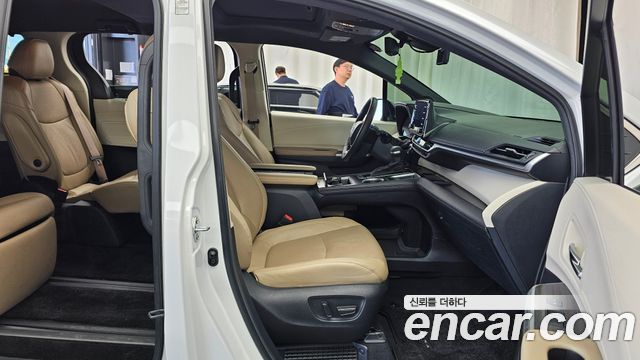 Toyota Sienna 2023 — photo 16