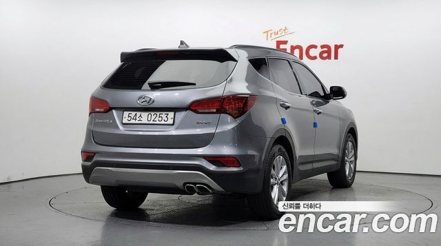 Hyundai Santafe 2016 — photo 2