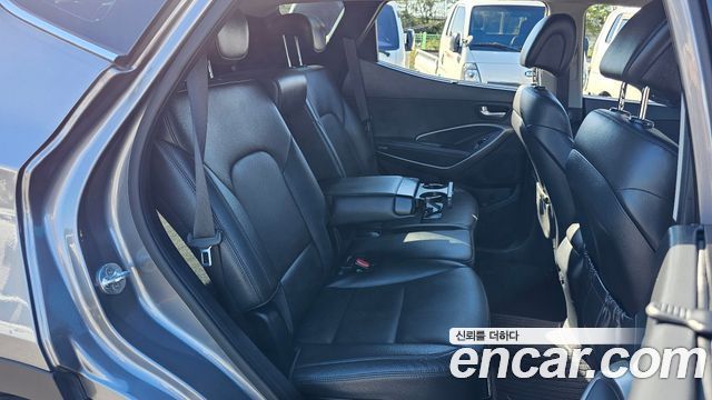 Hyundai Santafe 2016 — photo 11