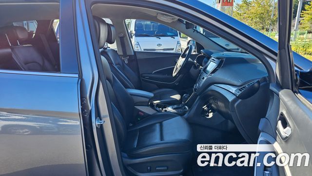 Hyundai Santafe 2016 — photo 12