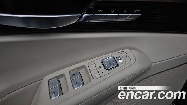 Genesis G90 2021 — photo 36