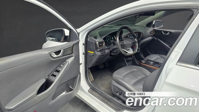 Hyundai Ioniq 2018 — photo 17
