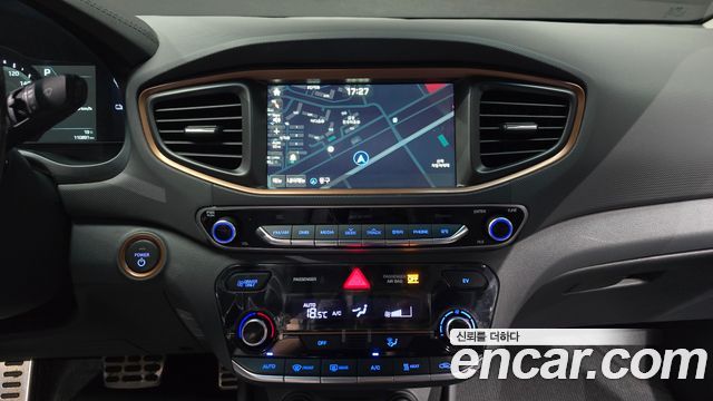 Hyundai Ioniq 2018 — photo 21