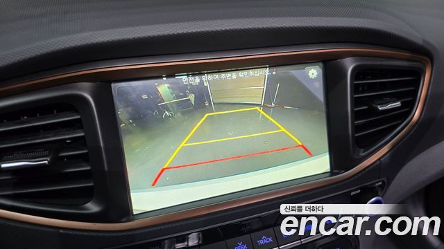 Hyundai Ioniq 2018 — photo 22