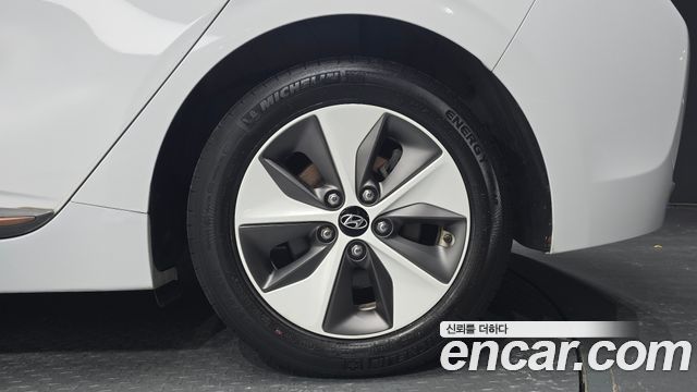 Hyundai Ioniq 2018 — photo 7