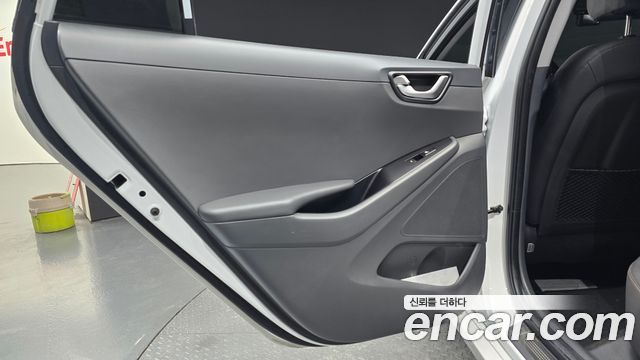 Hyundai Ioniq 2018 — photo 15
