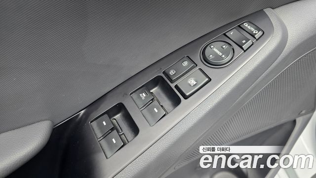 Hyundai Ioniq 2018 — photo 31