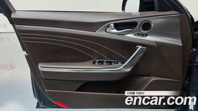 Kia Stinger 2023 — photo 14