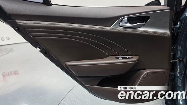 Kia Stinger 2023 — photo 15