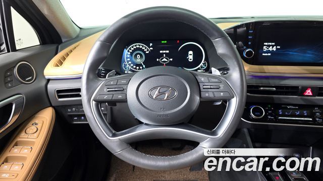 Hyundai Sonata 2022 — photo 19