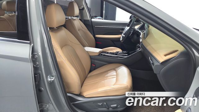 Hyundai Sonata 2022 — photo 16