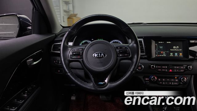 Kia Niro 2018 — photo 19