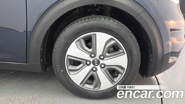 Kia Niro 2018 — photo 7