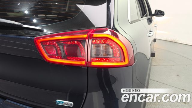 Kia Niro 2018 — photo 9