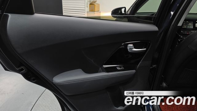 Kia Niro 2018 — photo 15