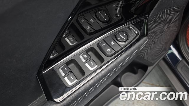 Kia Niro 2018 — photo 28