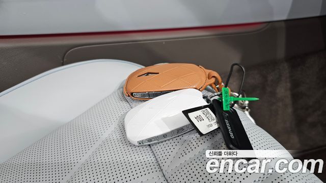 Genesis GV70 2025 — photo 22