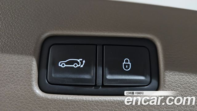 Genesis GV70 2025 — photo 24