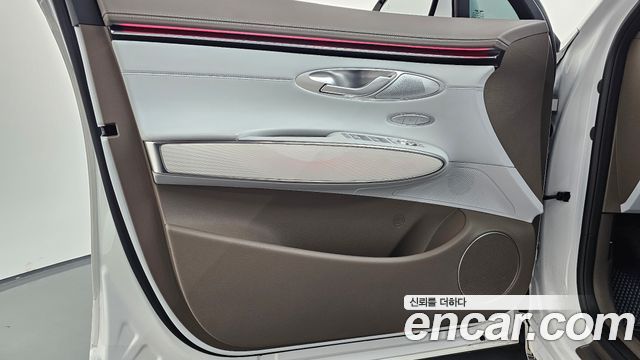 Genesis GV70 2025 — photo 14