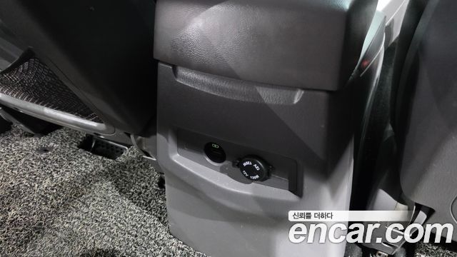 KG Mobility KORANDO 2016 — photo 31