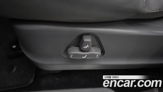 KG Mobility KORANDO 2016 — photo 32
