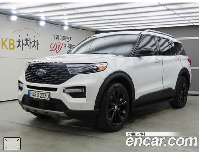 Ford Explorer 2021 — photo 1