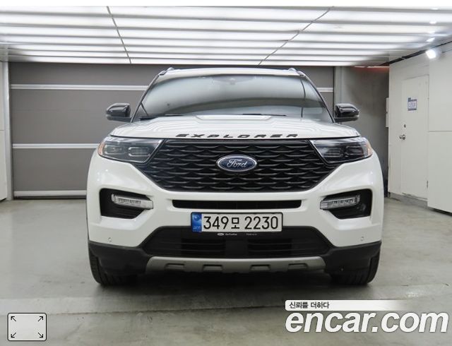 Ford Explorer 2021 — photo 3
