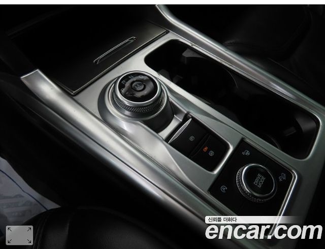 Ford Explorer 2021 — photo 9