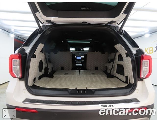 Ford Explorer 2021 — photo 19