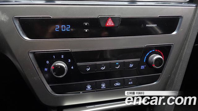 Hyundai Sonata 2015 — photo 16