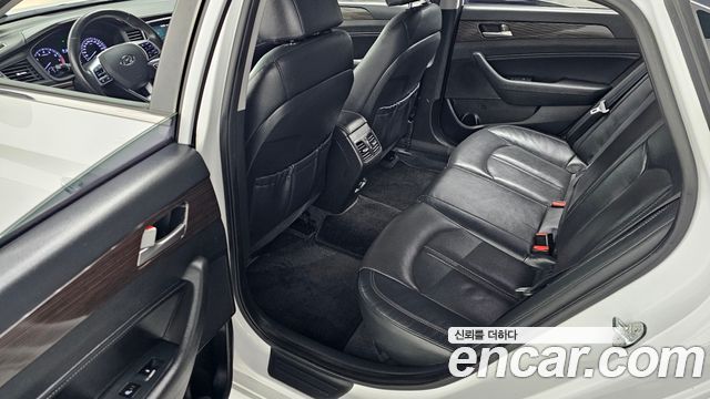 Hyundai Sonata 2019 — photo 11