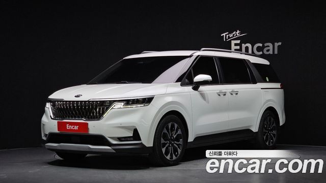 Kia Canival 2021 — photo 1
