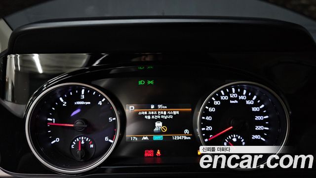 Kia Canival 2021 — photo 8