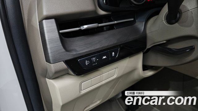 Kia Canival 2021 — photo 18