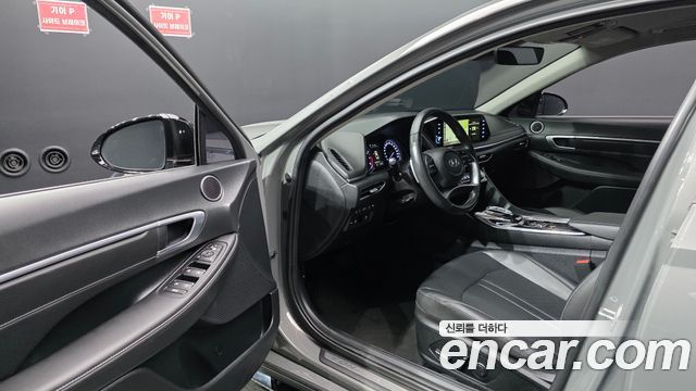 Hyundai Sonata 2022 — photo 10