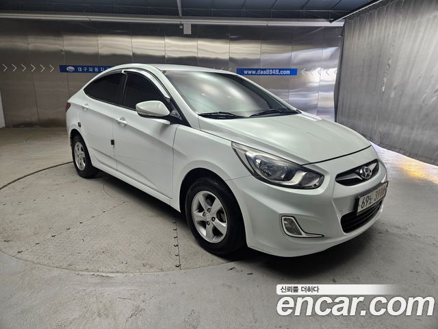 Hyundai Accent 2014 — photo 3