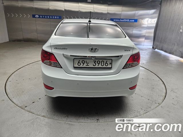 Hyundai Accent 2014 — photo 4