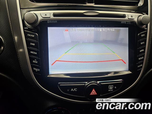 Hyundai Accent 2014 — photo 11
