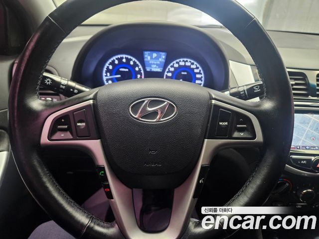 Hyundai Accent 2014 — photo 12
