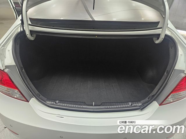 Hyundai Accent 2014 — photo 16