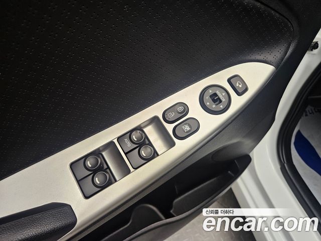 Hyundai Accent 2014 — photo 19