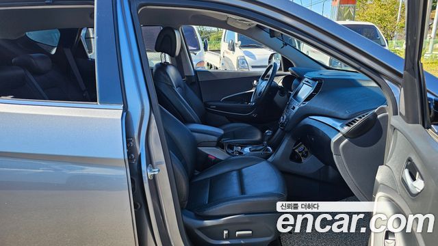 Hyundai Santafe 2016 — photo 11
