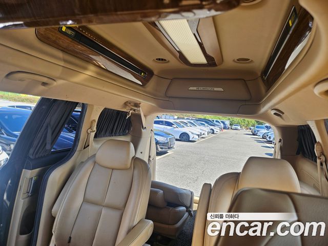 Kia Canival 2016 — photo 9