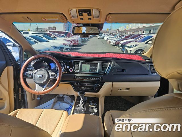 Kia Canival 2016 — photo 12