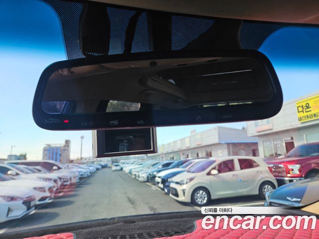 Kia Canival 2016 — photo 16