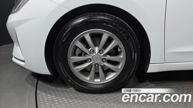Hyundai AVANTE 2020 — photo 5