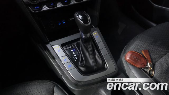 Hyundai AVANTE 2020 — photo 12
